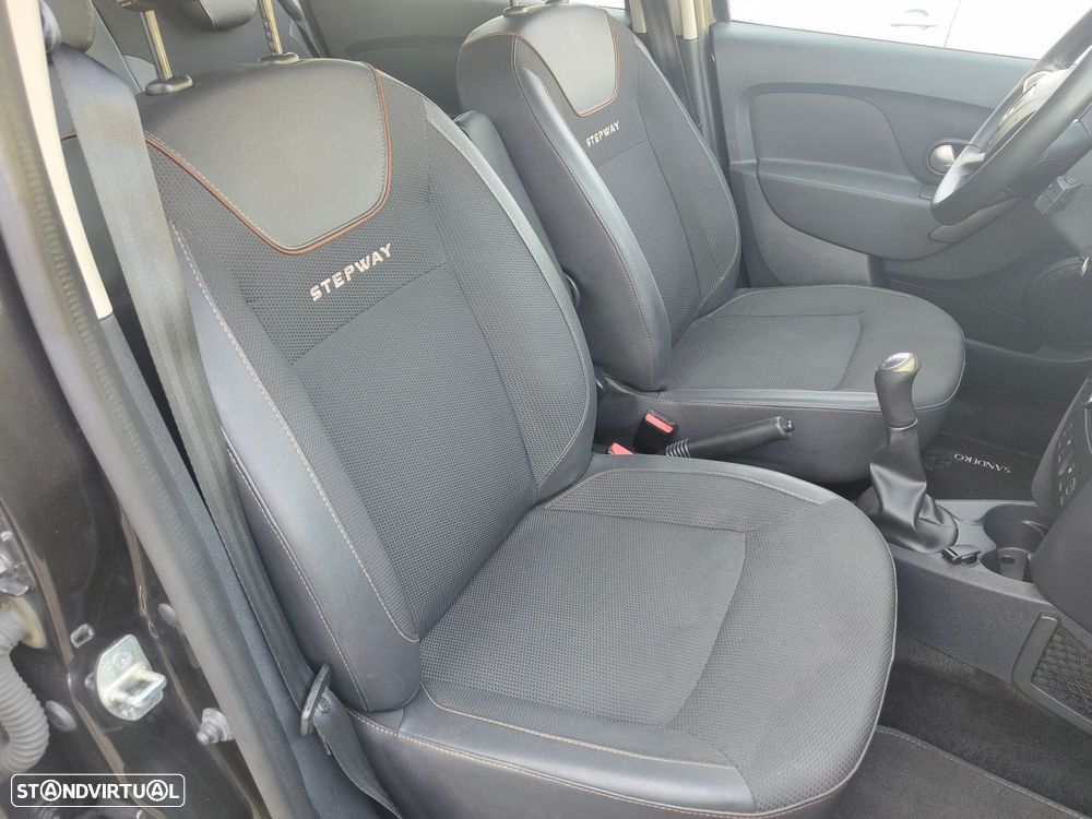 Dacia Sandero 1.5 dCi Stepway - 13