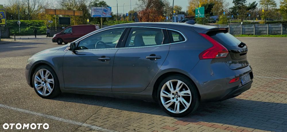 Volvo V40 D2 Summum - 4