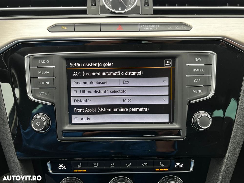 Volkswagen Passat - 25