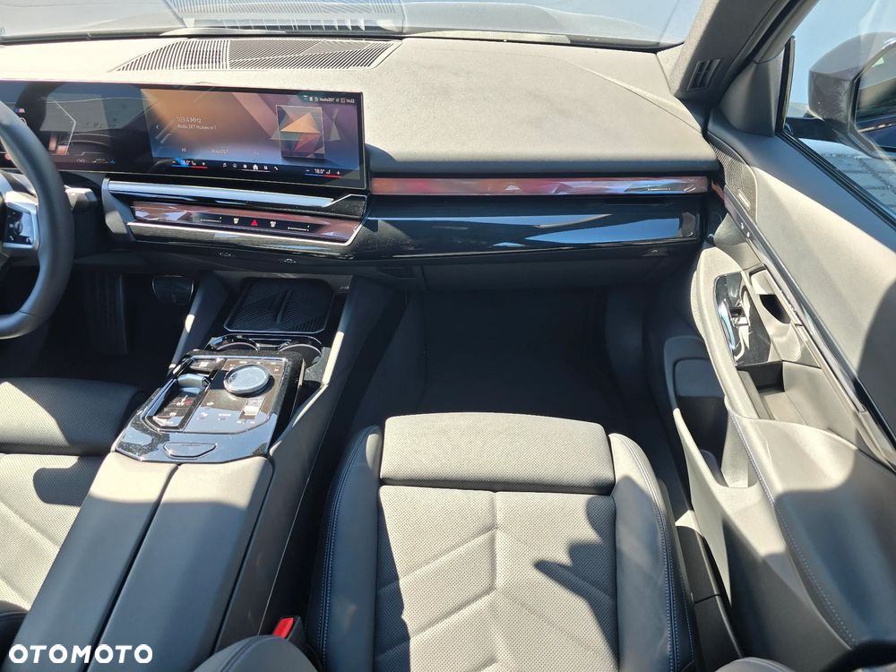 BMW Seria 5 520d xDrive mHEV M Sport - 14
