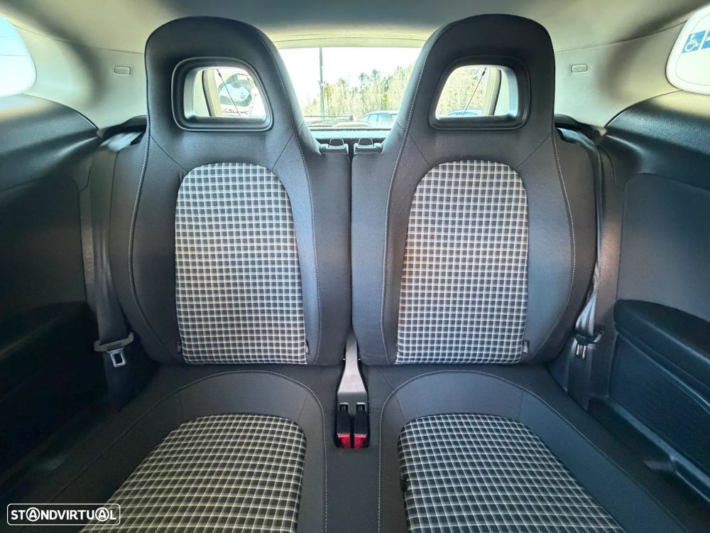 VW Scirocco 2.0 TDI Sport - 36