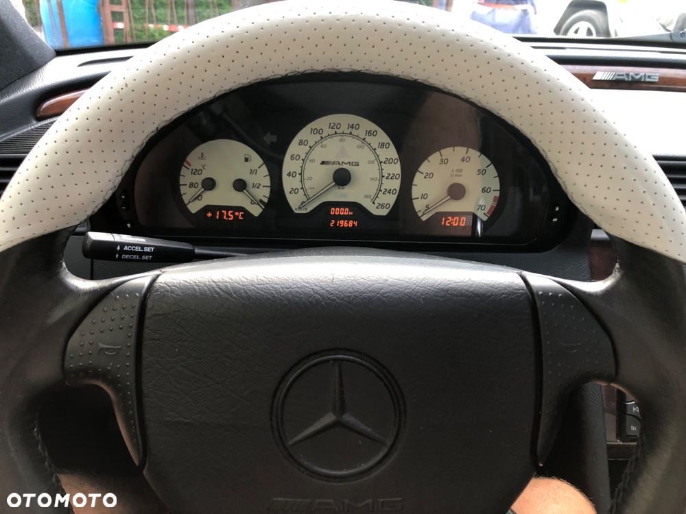 Mercedes-Benz Klasa C 43 AMG - 28