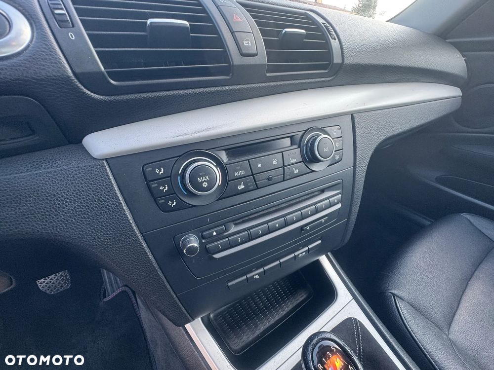 BMW Seria 1 120d DPF Edition Sport - 36