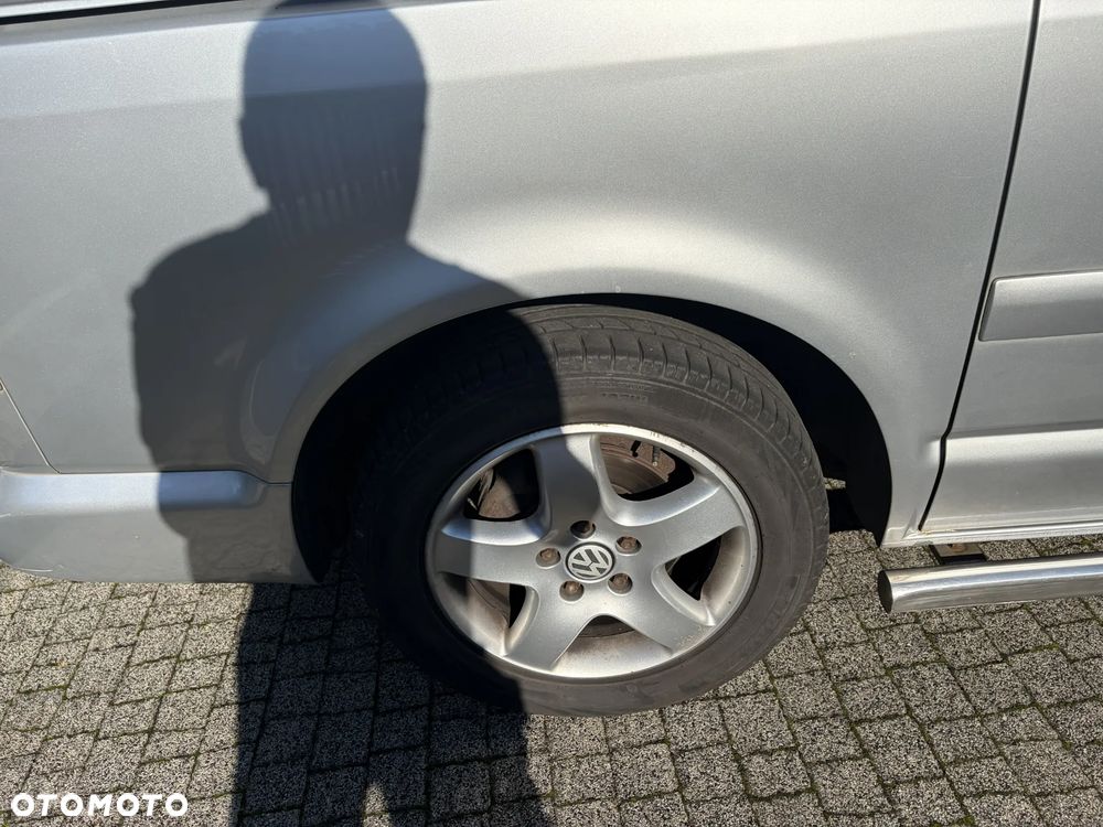 Volkswagen Multivan - 13