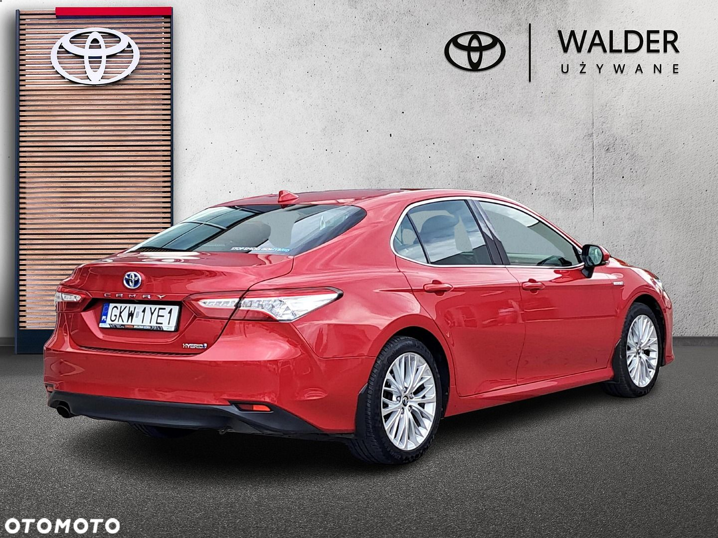 Toyota Camry - 5