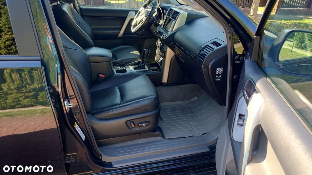 Toyota Land Cruiser LC 3.0 D-4D Premium - 8