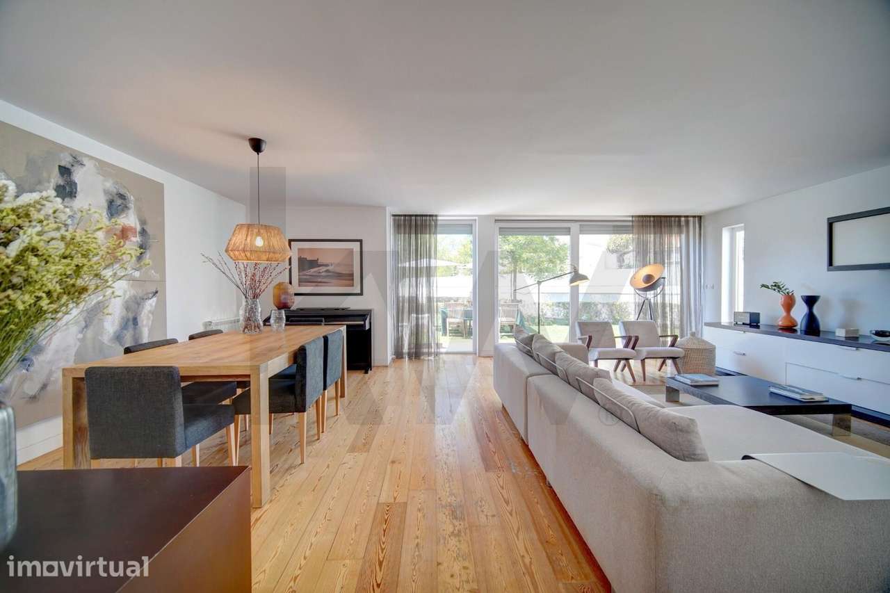 Moradia T4 de arquitetura contemporânea na Parede- Murtal - Grande imagem: 5/28