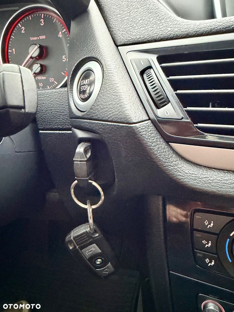 BMW X1 xDrive18d Sport Line - 31