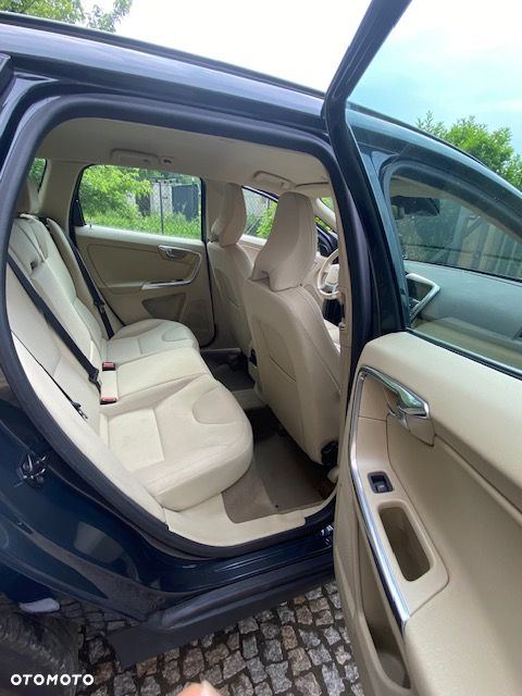 Volvo XC 60 - 6