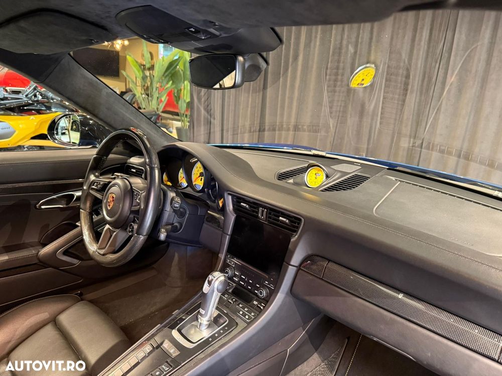 Porsche 911-TURBO-S - 24