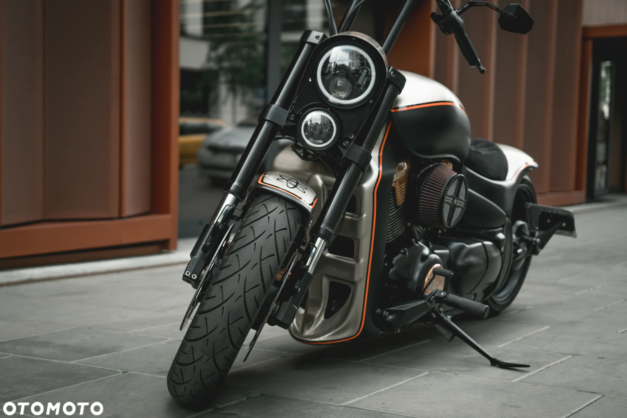 Suzuki Intruder - 15