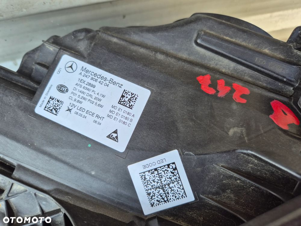 Lampa prawa Mercedes GLA W247 A2479064204 - 6