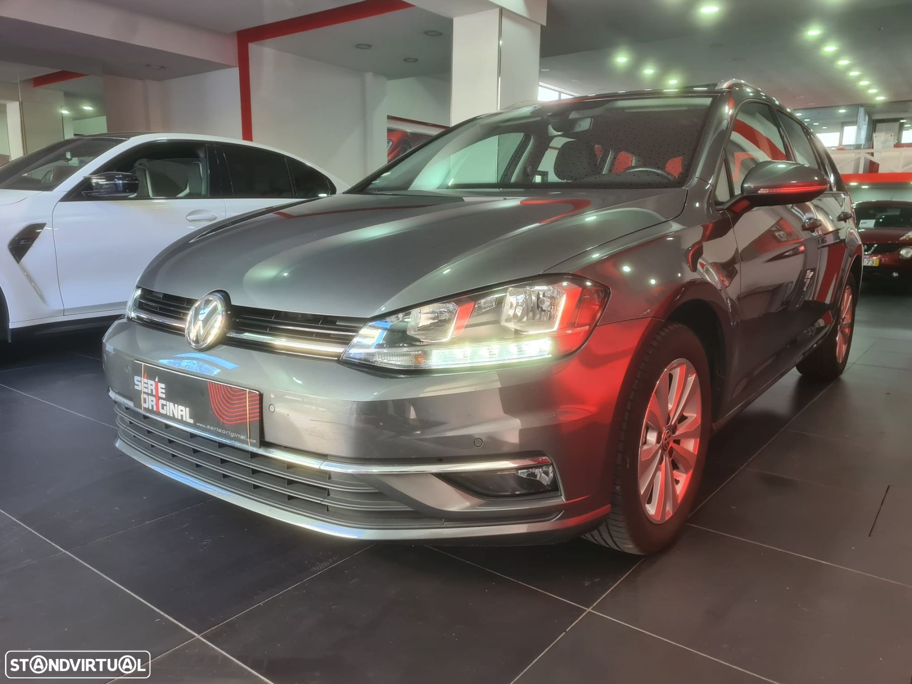 VW Golf Variant 1.6 TDi Confortline - 11