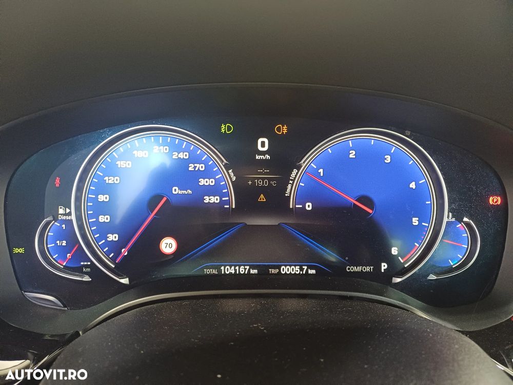 BMW Seria 5 520d xDrive AT - 22