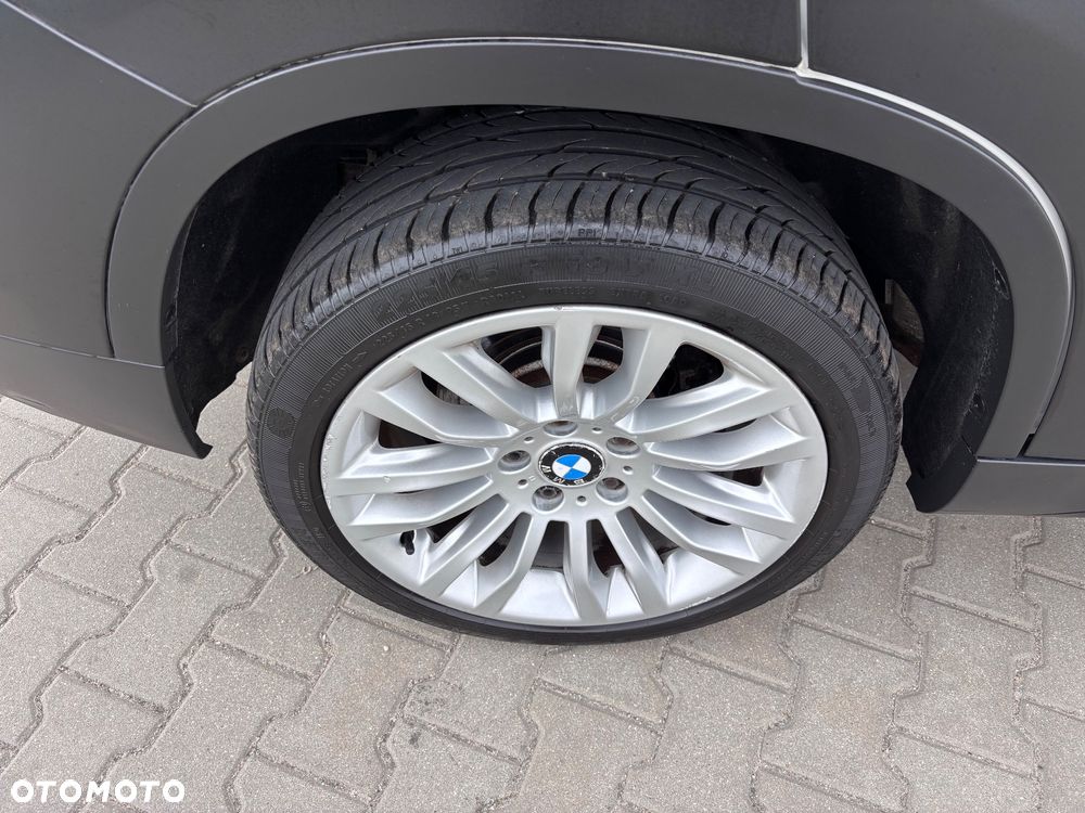 BMW X1 xDrive28i Sport Line - 10