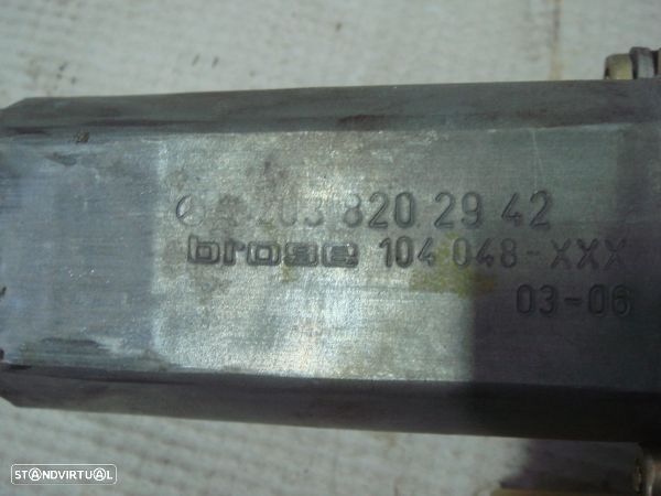 Motor De Elevador Tr Esq Mercedes-Benz C-Class T-Model (S203) - 3