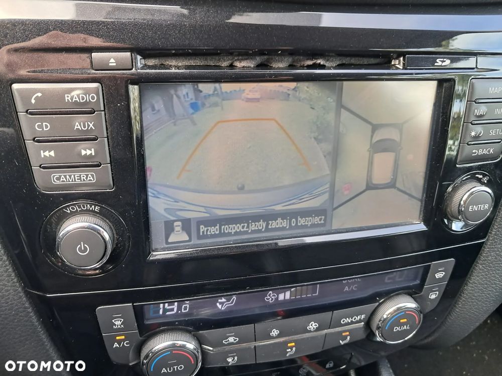 Nissan Qashqai 1.6 DCi TEKNA - 8