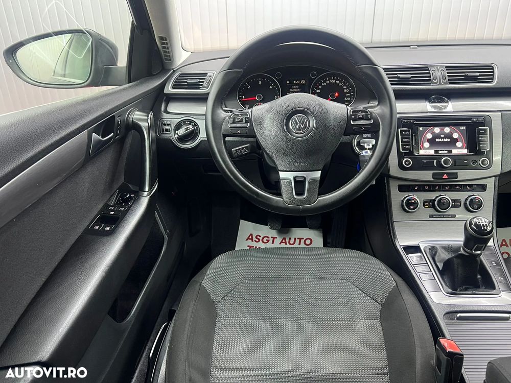 Volkswagen Passat - 8