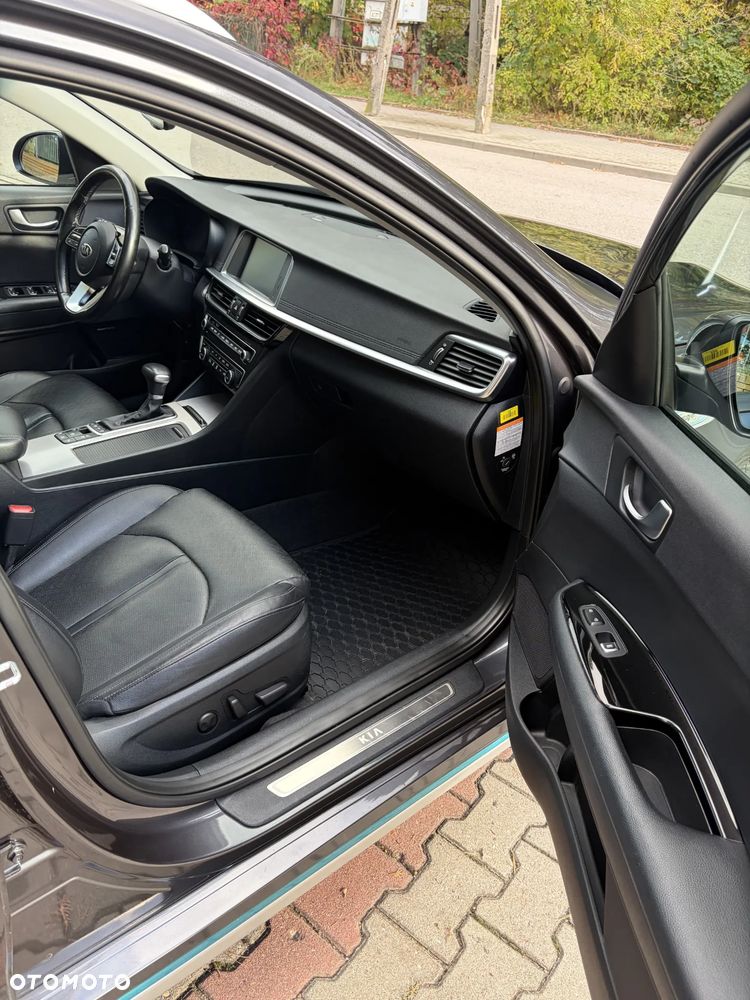 Kia Optima Plug-in Hybrid - 16