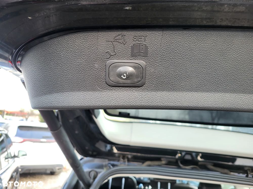 Ford Kuga 2.0 TDCi 4x4 Business Edition - 24