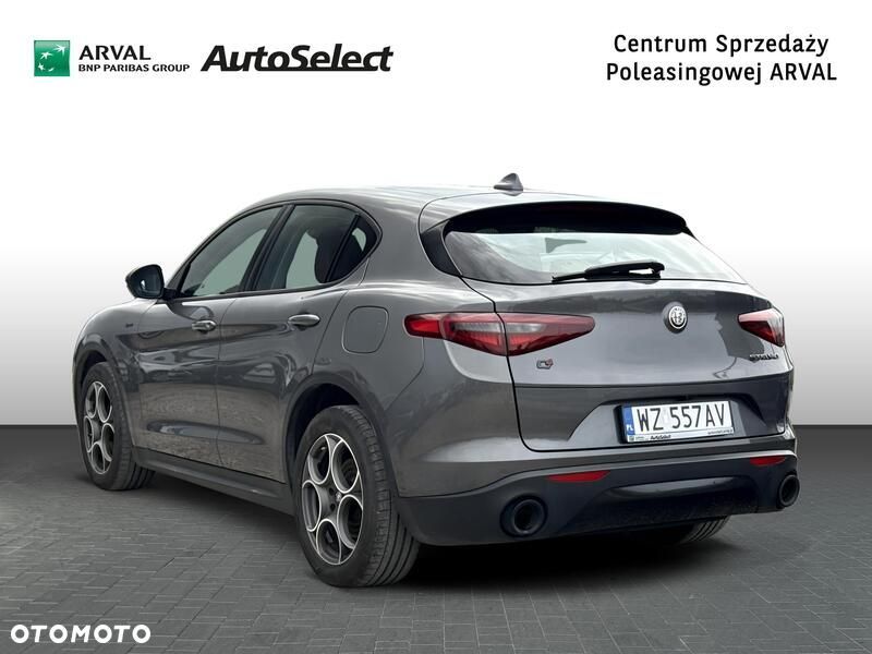 Alfa Romeo Stelvio - 3