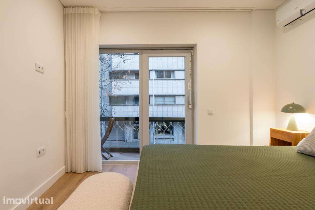 Apartamento com 2 quartos - localizado em Santo Ildefonso Porto - Grande imagem: 2/39