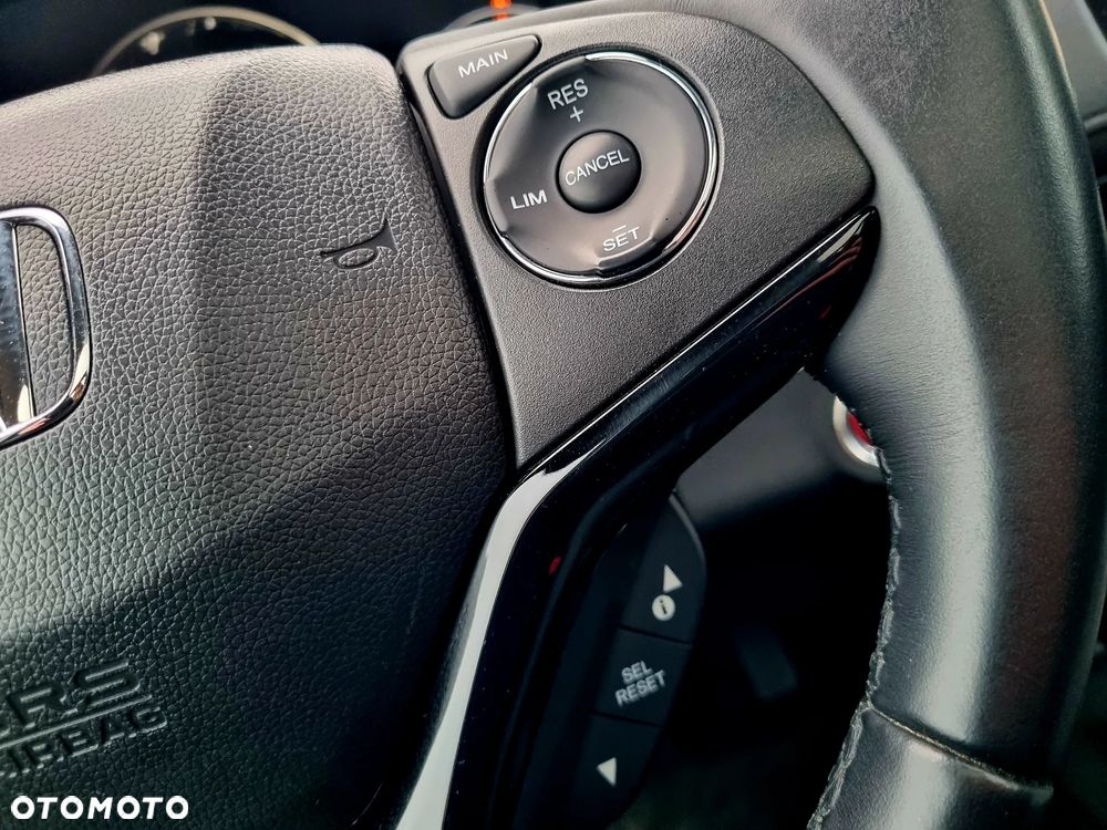 Honda HR-V 1.5 i-VTEC CVT Executive - 22