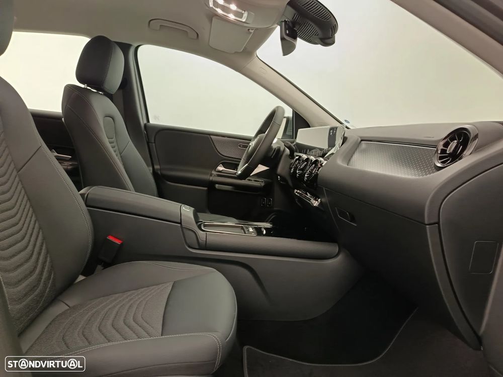 Mercedes-Benz B 250 e - 28