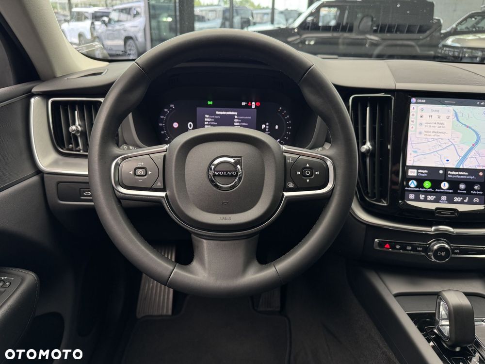 Volvo XC 60 B4 B Essential - 17
