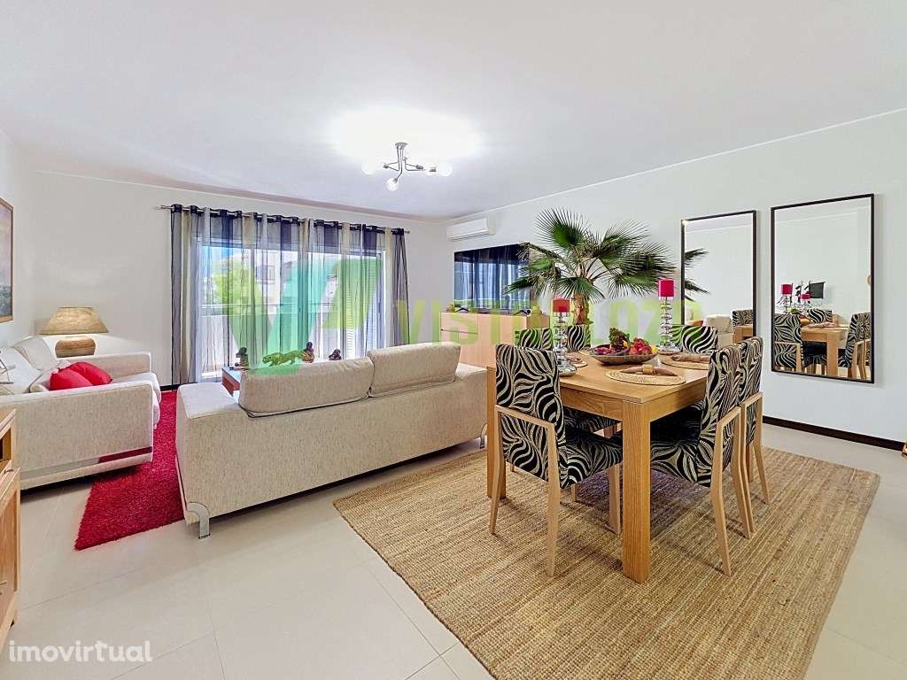 Apartamento T3 na Praia da Rocha com Piscina Panorâmica e Estaciona... - Grande imagem: 2/52