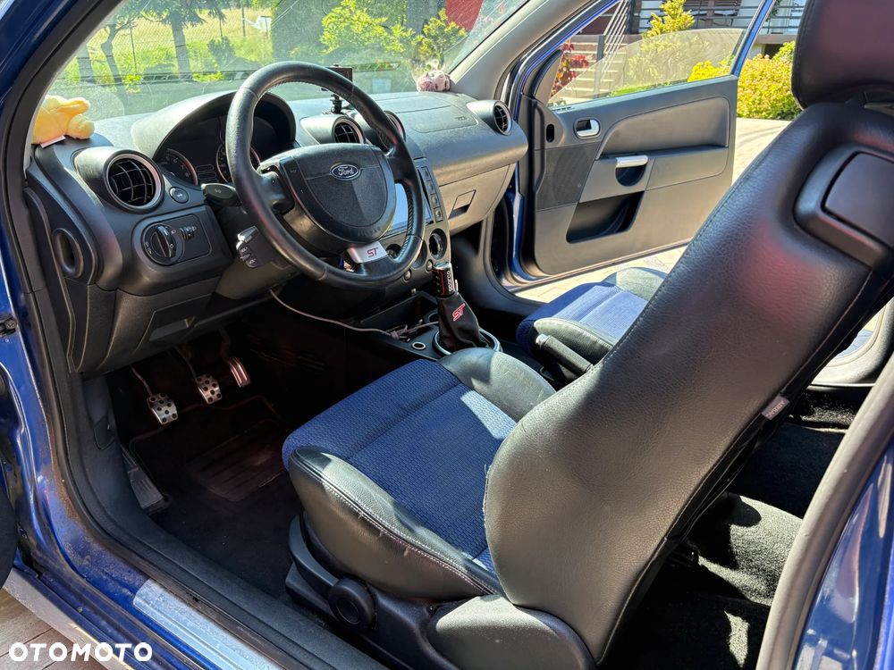 Ford Fiesta 2.0 ST - 13