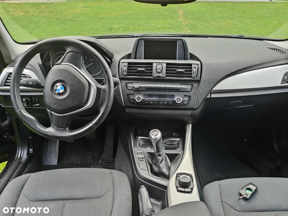 BMW Seria 1 116i - 6