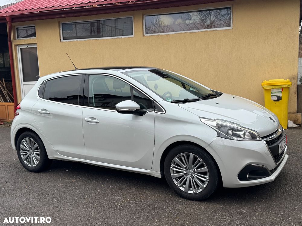 Peugeot 208 PureTech 82 Start & Stop Allure - 2