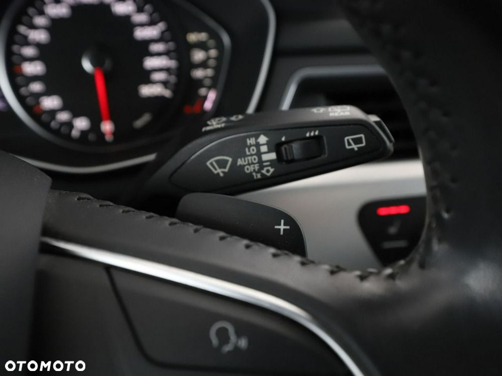 Audi A4 Avant 2.0 TFSI ultra S tronic design - 34