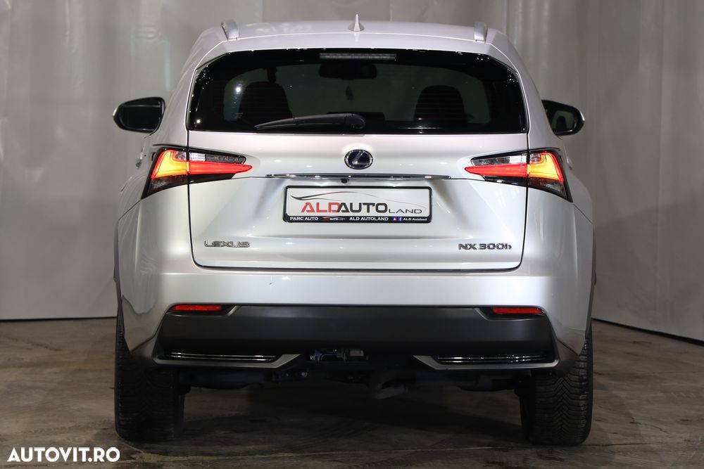 Lexus Seria NX 300h - 37