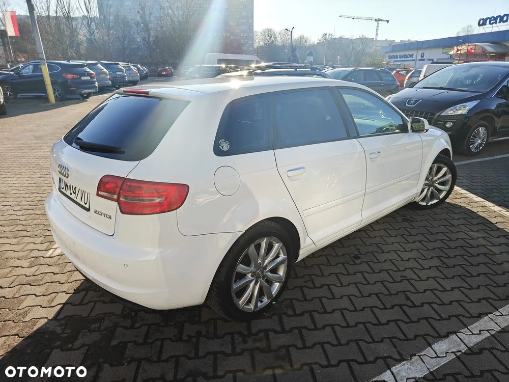 Audi A3 Sportback 2.0 TDI DPF (DSG) S tronic Attraction - 5