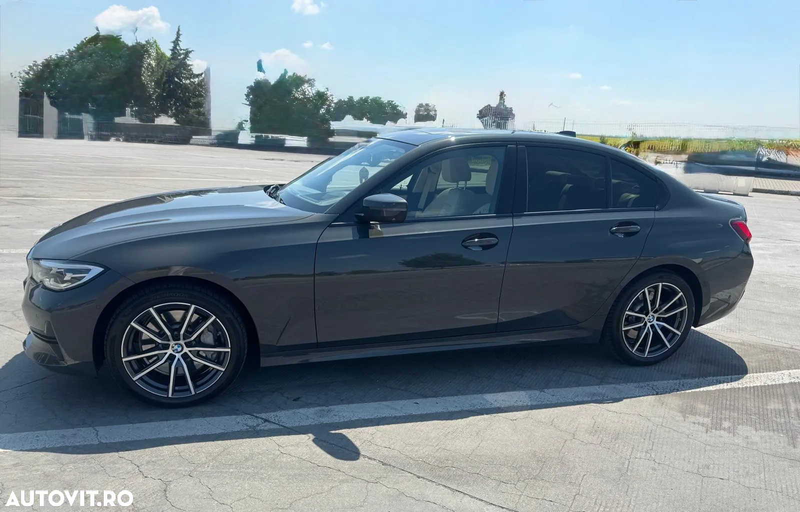 BMW Seria 3 330i xDrive AT - 4