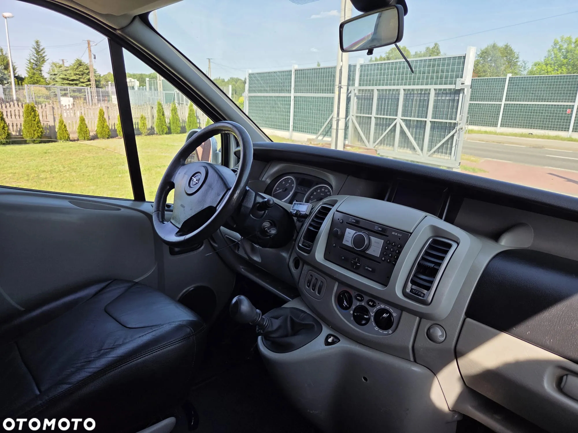 Opel VIVARO LONG FULL OPCJA KLIMA ORYGINAŁ LAKIER ZADBANY PO WYMIANACH - 11