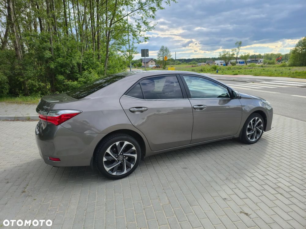 Toyota Corolla 1.6 Prestige EU6 - 22