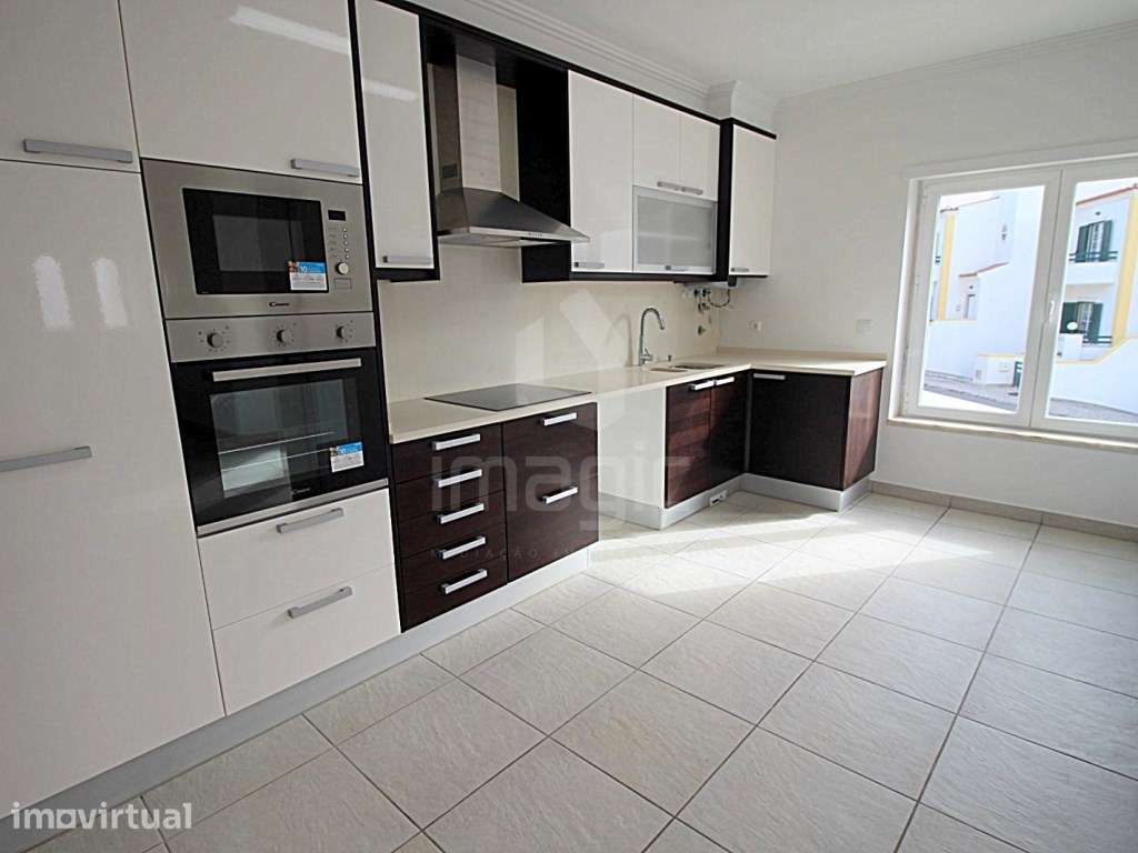 Moradia T3 +1 Usada na Ericeira com excelente vista de mar - Grande imagem: 2/31
