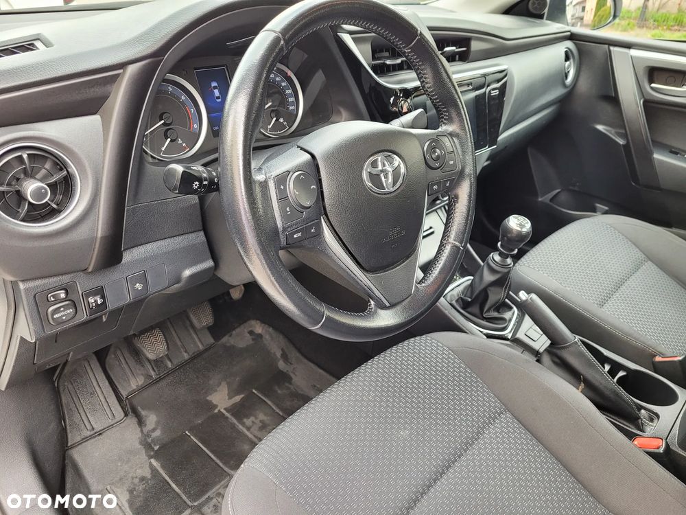 Toyota Corolla 1.6 Comfort - 5