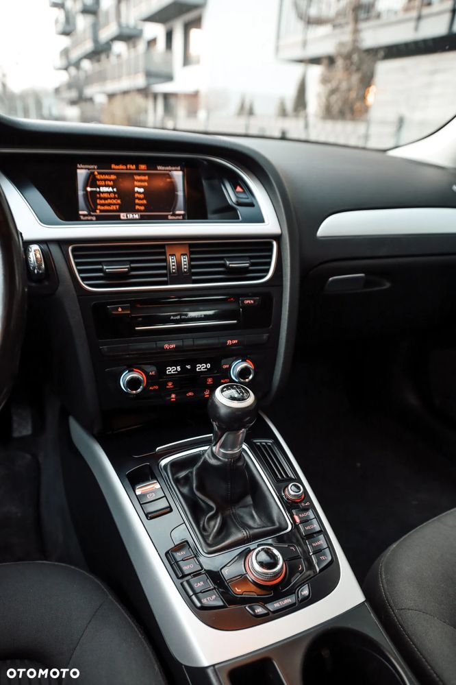 Audi A4 Avant 2.0 TDI - 10