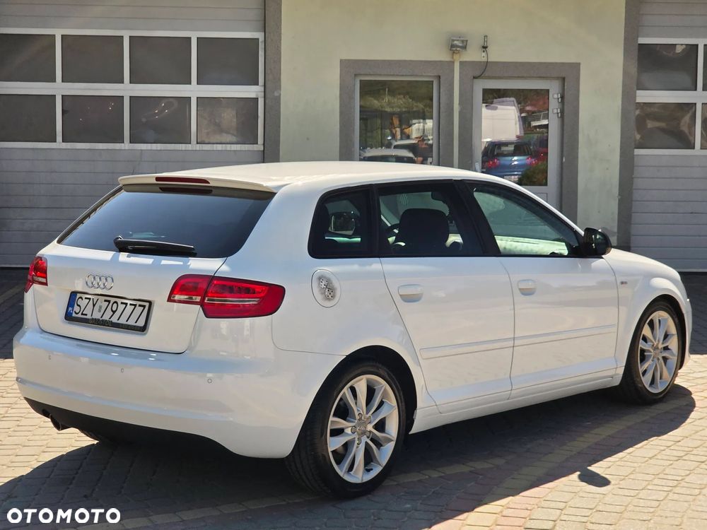 Audi A3 Sportback - 17