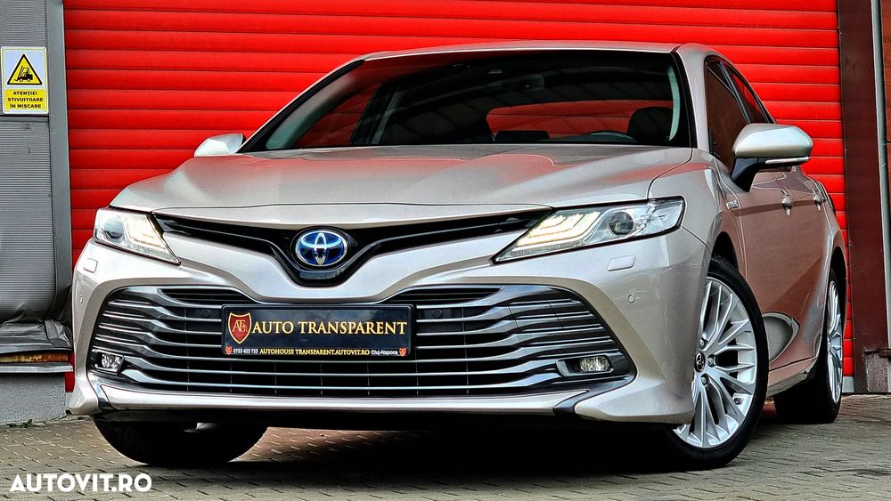 Toyota Camry 2.5 Hybrid Business - 21