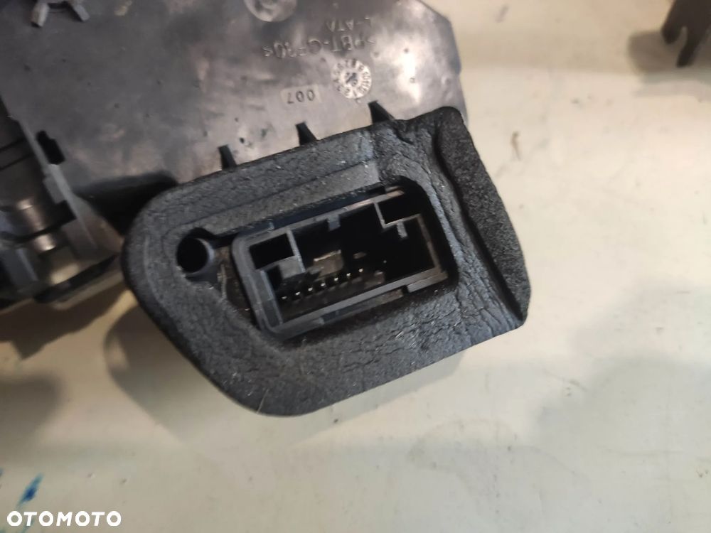 WG Zamek Lewy Przód Lewy Tył Dociągi AUDI RS6 RSQ8 E-TRON 4K0839015R 4K1837015K - 2
