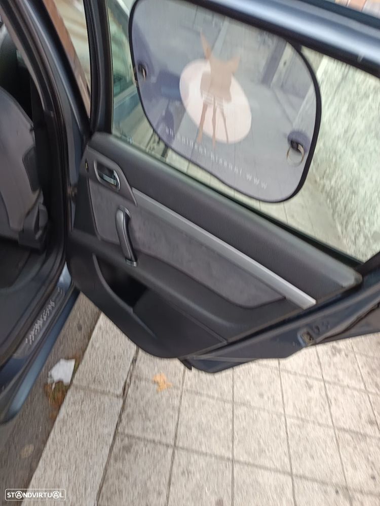 Peugeot 407 - 6