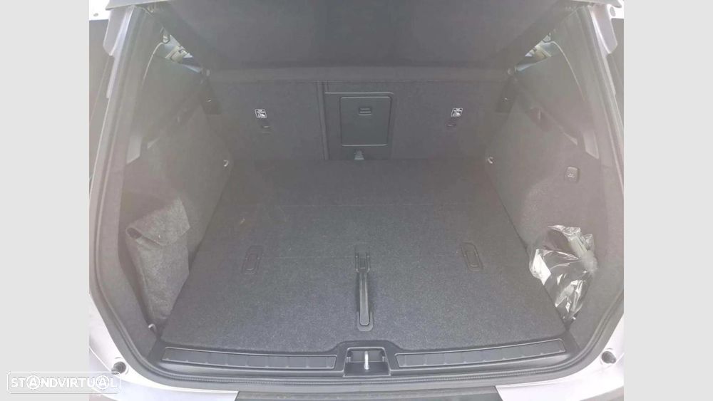 Volvo XC 40 2.0 B3 Plus Dark - 10