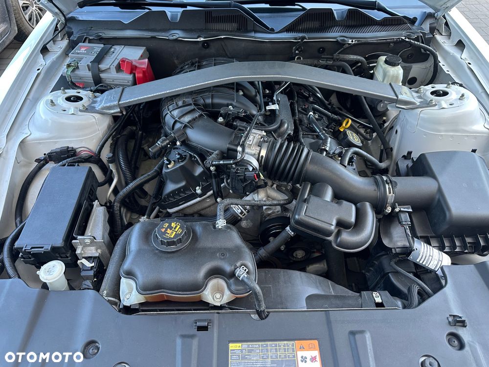 Ford Mustang 3.7 V6 Premium - 23