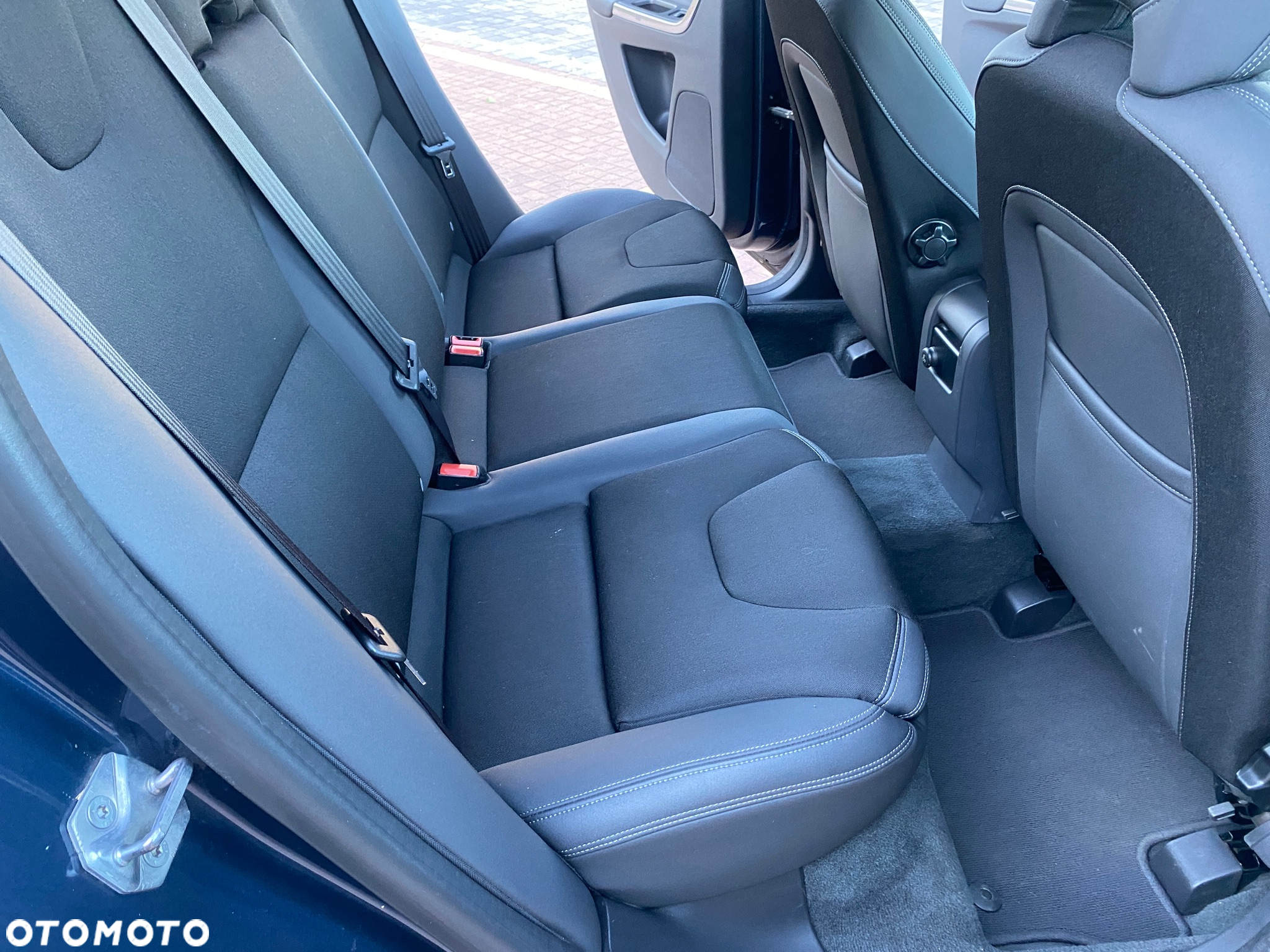 Volvo XC 60 D4 Geartronic Momentum - 28