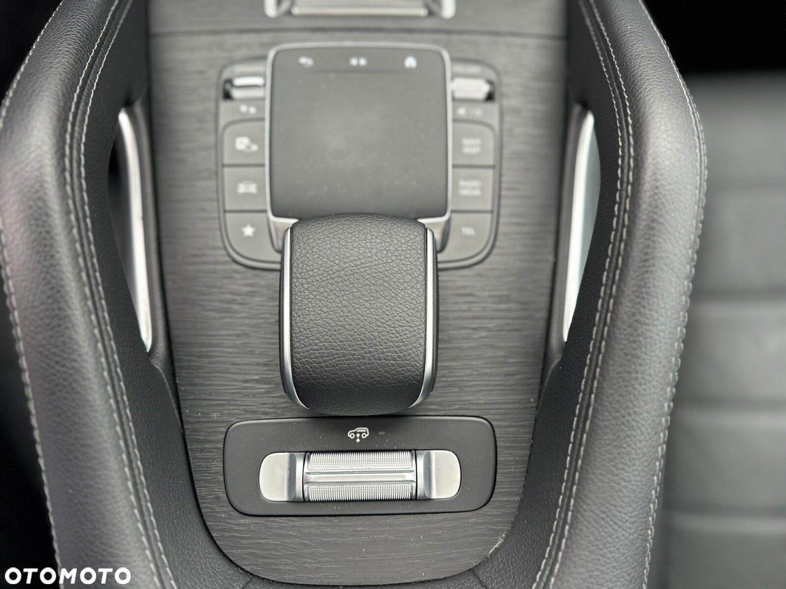 Mercedes-Benz GLE - 14